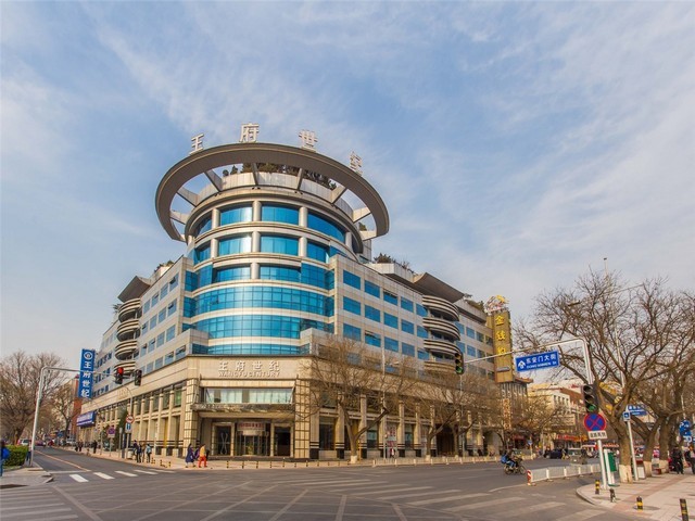 磁悬浮自动旋转门